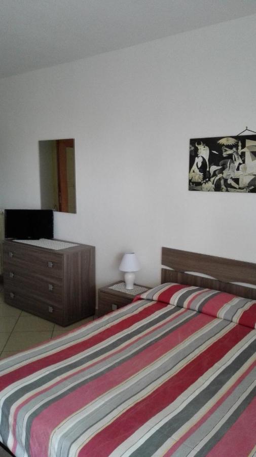 B&B I Girasoli Soverato Marina Exterior foto